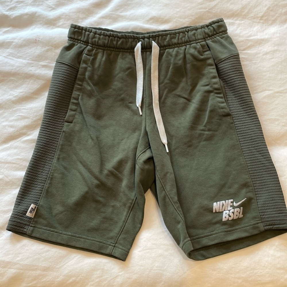 Men’s Nike Dri-Fit Cotton Shorts - Green - Medium
